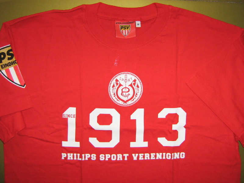 Seraph Plotselinge afdaling credit PSV shirt 1913 rood – MAAT 152 – JustFan